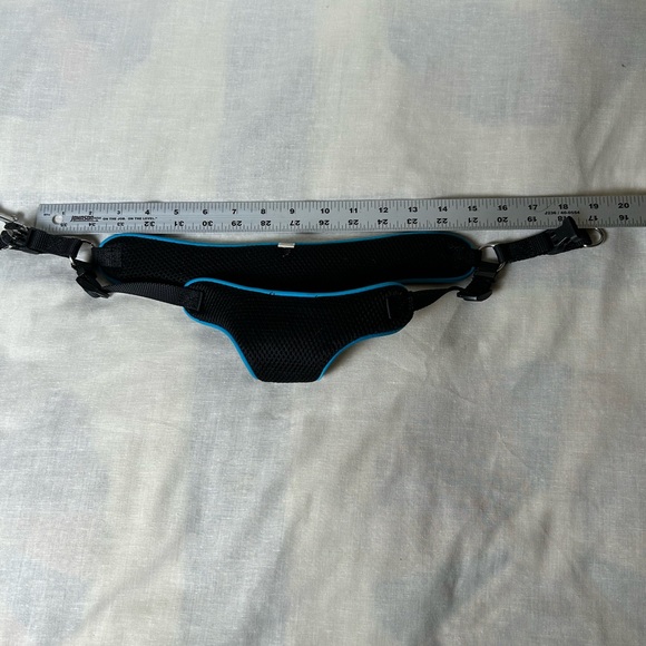 Dog Harness and leash Sz S soft clips on the shoulders 1/2 inch wide web leash - Picture 6 of 8